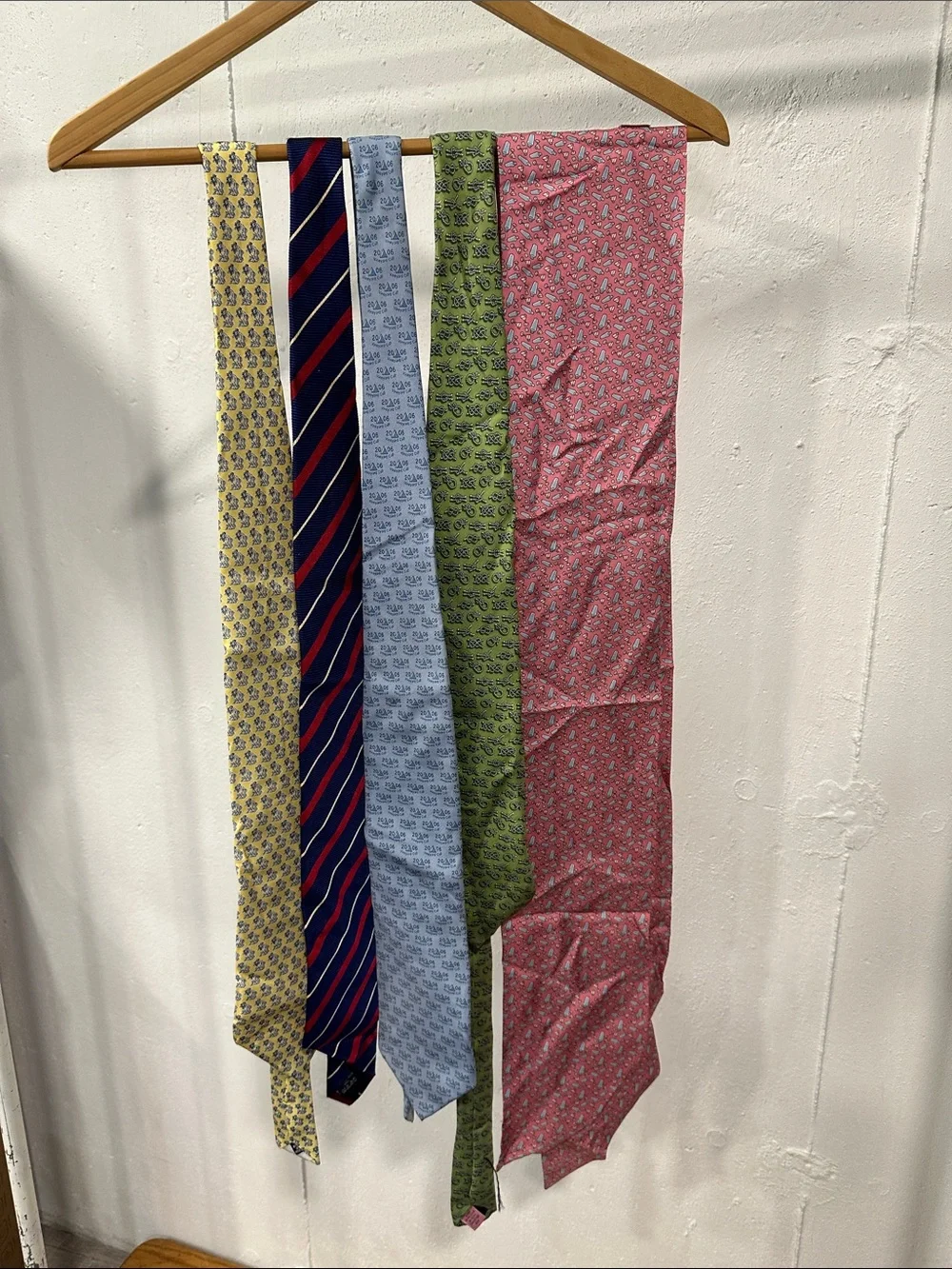 Men's Burberry and vineyard vines Tie - and silk scarf Vineyard cup 2006